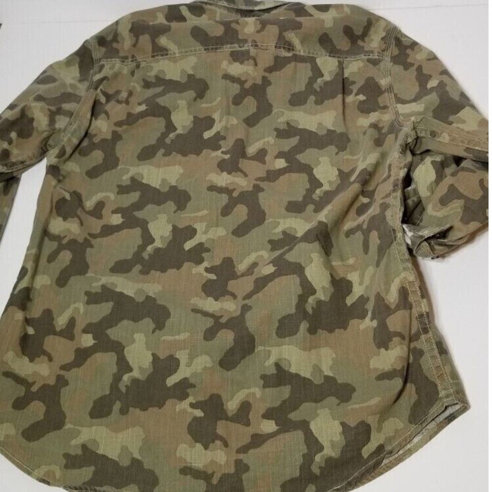 Long Sleeve Button Up Camo Shirt - Medium by Outdoor Life - Picture 4 of 6